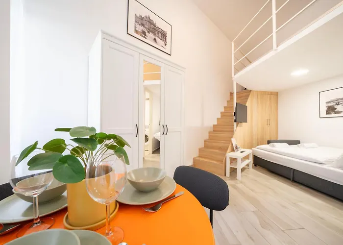Park Harmony Duplex - Near Heroes' Square
