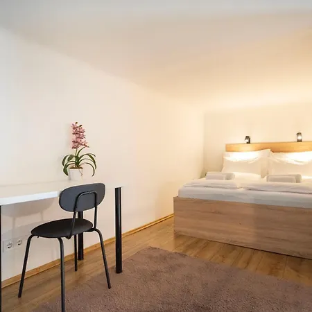 Park Harmony Duplex - Near Heroes' Square *